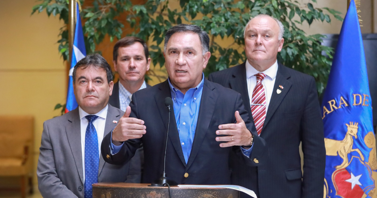 Diputados RN piden al fiscal Valencia aplicar Ley Antiterrorista en las investigaciones de ataques