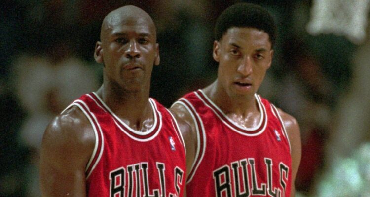 Scottie Pippen cargó con todo en contra de Michael Jordan.