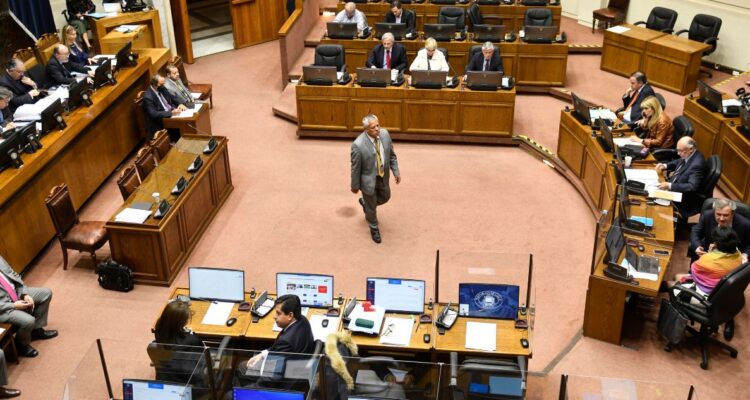 Elección de nombre para Defensoría de la Niñez se mantiene indefinida por desacuerdo entre senadores