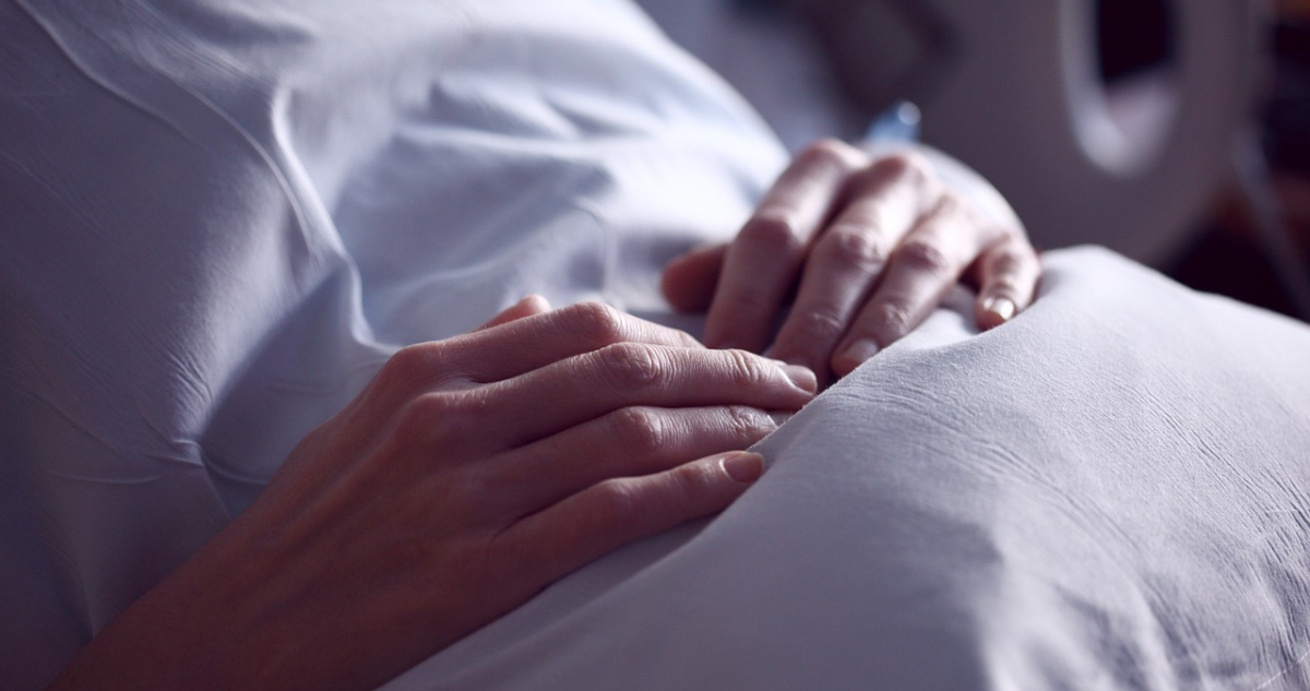 Seremi de la Mujer de Ñuble fue hospitalizada: su pareja la denunció por intento de aborto