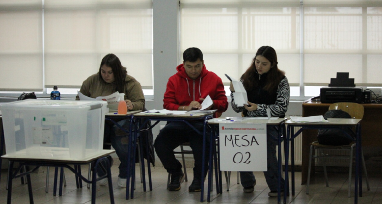 Servel informa que el 100% de las mesas de votación ya están instaladas a nivel nacional