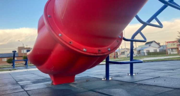 Tobogán de Boric vuelve a estar operativo arreglo costó 3 mil pesos