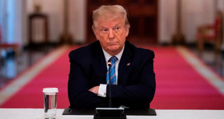 Trump admite en un audio que guardó un archivo clasificado sobre un eventual ataque a Irán, según CNN