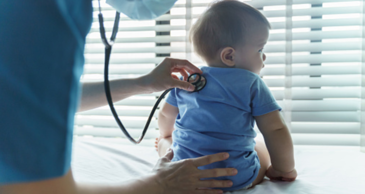 Colapso por enfermedades respiratorias: Hospital de Concepción reconvierte camas para UCI pediátrica