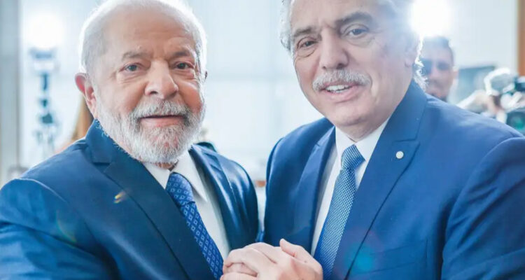 Unasur: Lula insiste y promueve una moneda única para Sudamérica en reunión de mandatarios