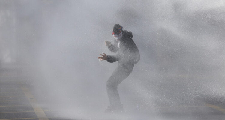 Vallejo condena incidentes por el 1 de Mayo: “Van a tener que enfrentarse a la función policial”