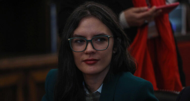 Vallejo revela llamada a senadores Rincón y Walker tras polémica por instructivo de la Secom