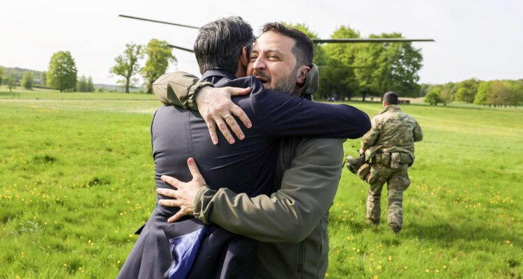 Rishi Sunak y Volodimir Zelenski
