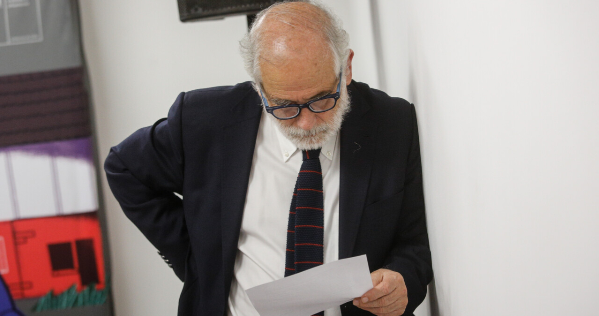 Oposición no descarta AC contra el ministro Montes tras nuevos antecedentes sobre Urbanismo Social