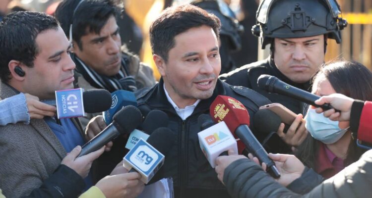 Carter indicó que en una de las narco casas intervenidas había “indicios de venta de drogas”