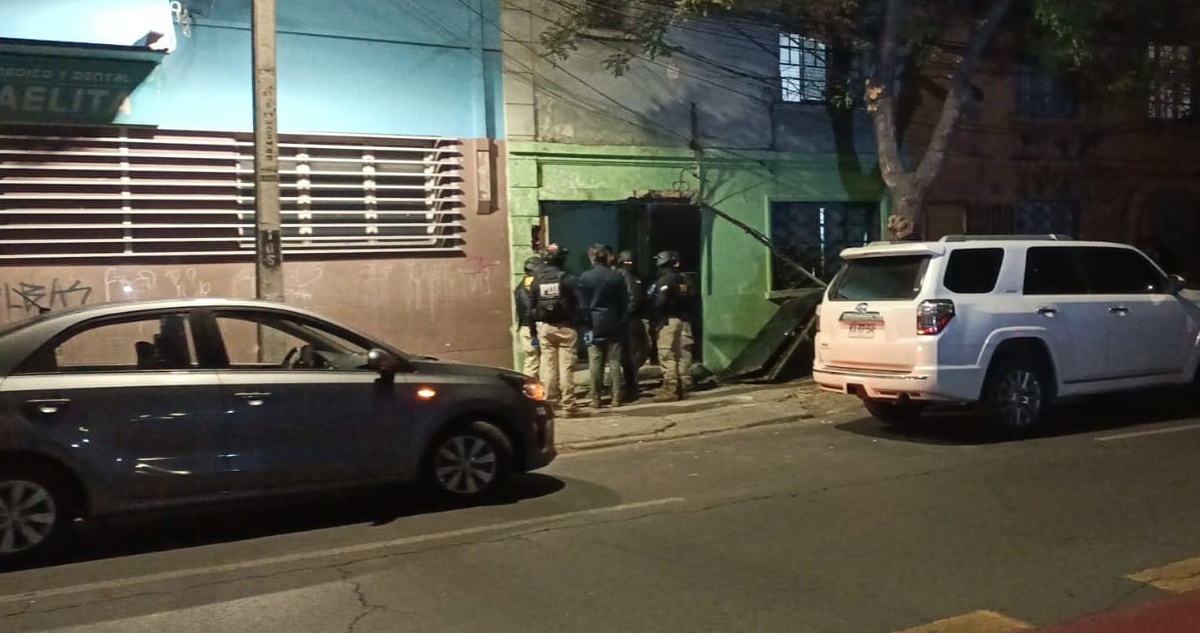 PDI realiza allanamiento en un domicilio de Santiago