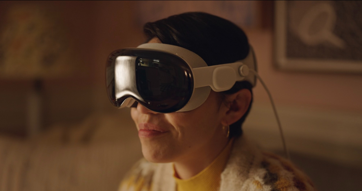 Apple presentó sus primeros lentes de realidad virtual Vision Pro