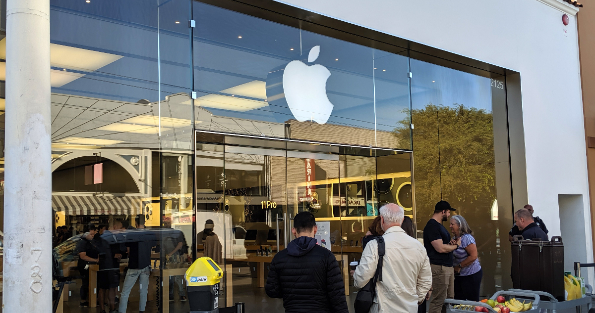 Apple se posiciona como la empresa más poderosa del mundo: su capitalización superó los US$3 billones