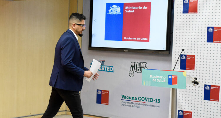 Fernando Araos en el Minsal