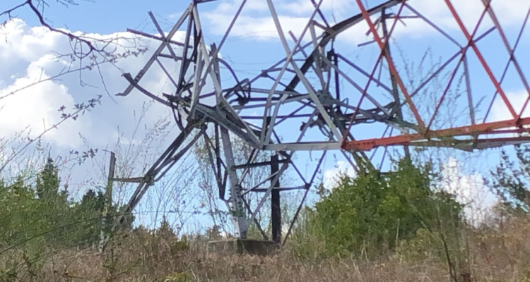 Arauco torre alta tensión