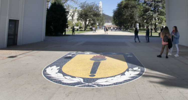 Escudo de la UdeC cerrará 45 días para ser restaurado