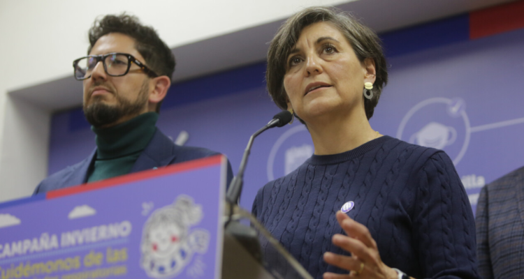 Ministra de Salud llama a no utilizar casos de muerte de lactantes