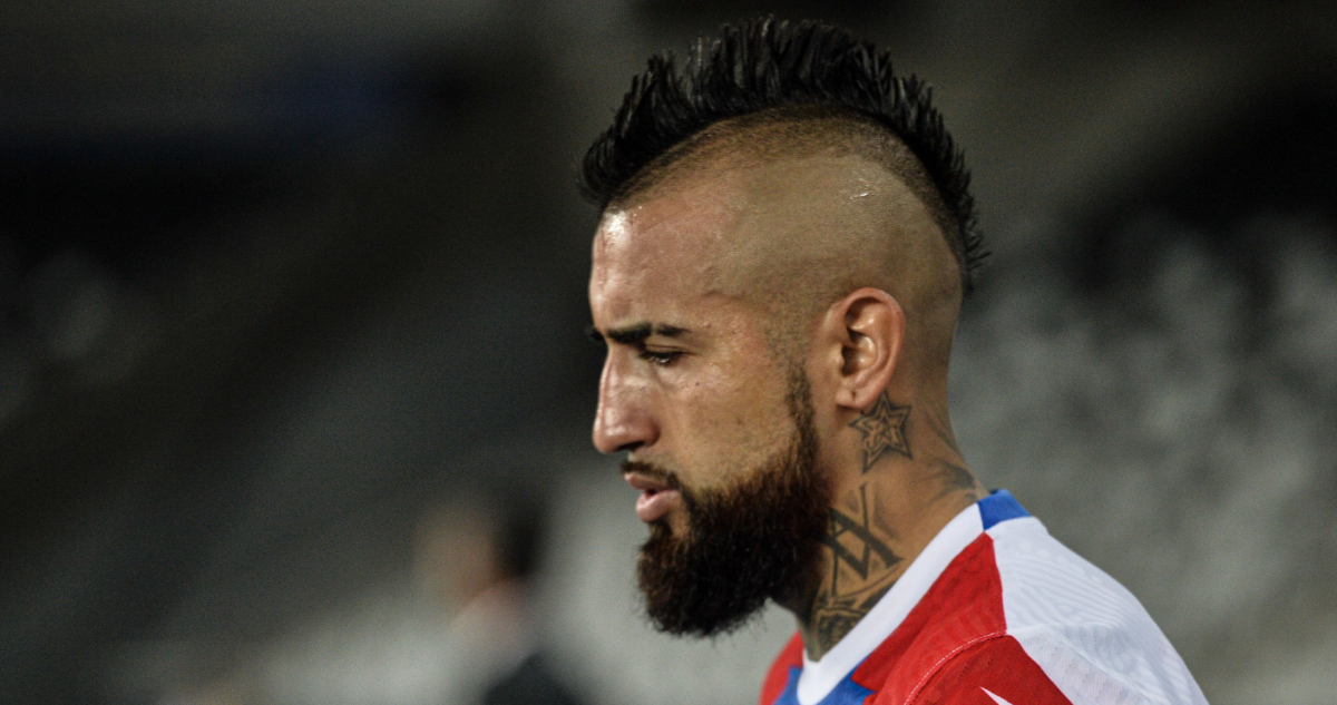 Arturo Vidal destrozado Brasil