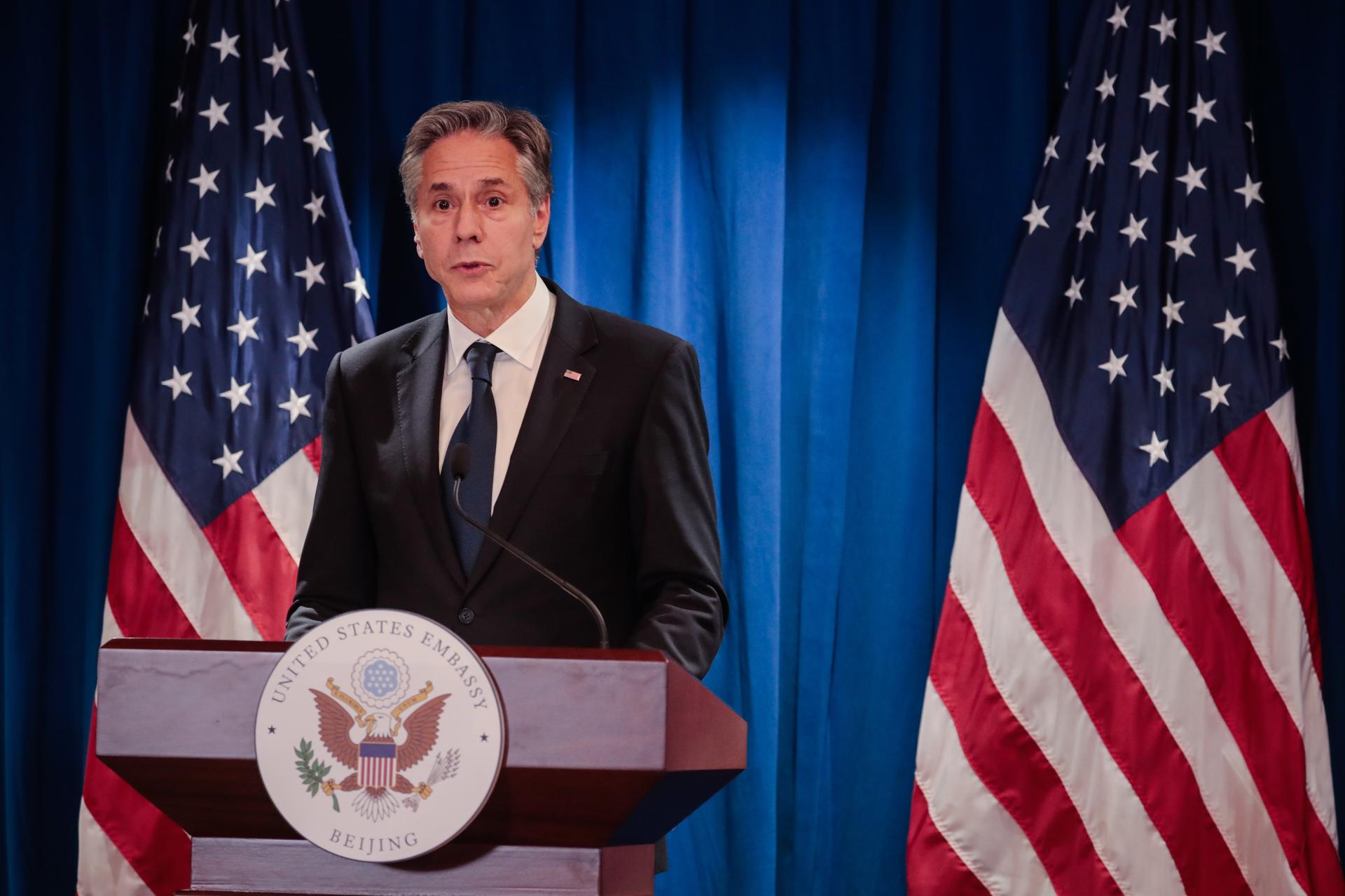 Antony Blinken en la embajada de EEUU en Beijing
