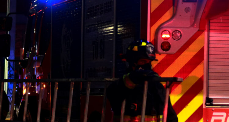 Camioneta es arrastrada por un río en Dalcahue y reportan que dos de sus ocupantes están desaparecidos