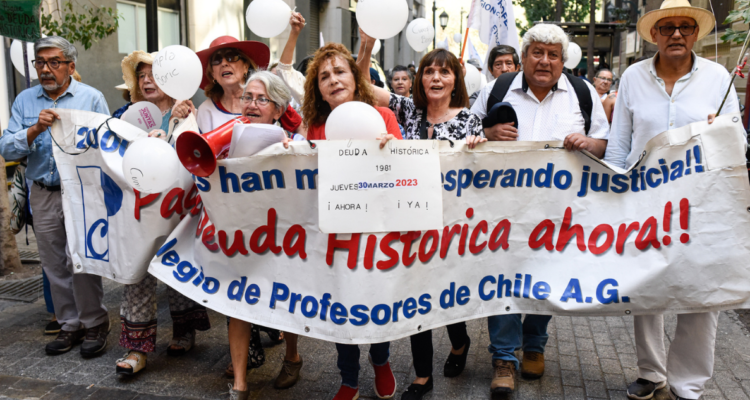 Boric condiciona deuda histórica a profesores: “Necesitamos de la reforma tributaria”.