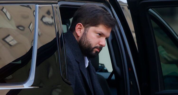 Fiscalía confirma que investigará filtración de audio de Boric durante reunión en Cerro Castillo