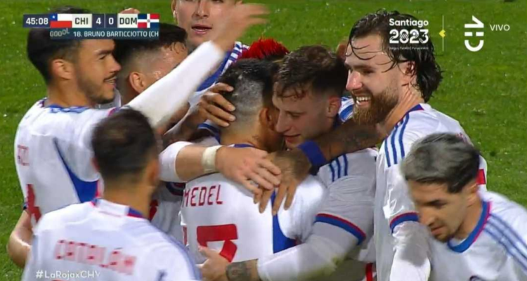 El gran gesto de Arturo Vidal con Bruno Barticciotto.