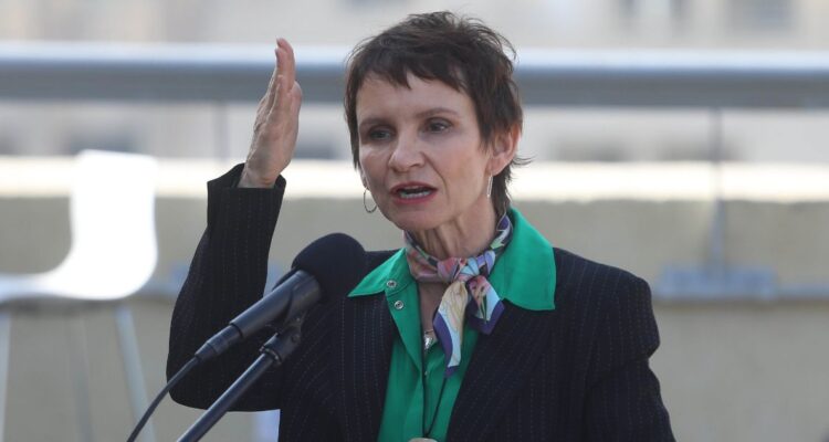 Tohá por filtración de audio de Boric en reunión con parlamentarios: “Está fuera de los códigos”