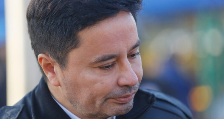 Carter responde a Carabineros: asegura que institución hace el ridículo con sus reclamos y pide bajas