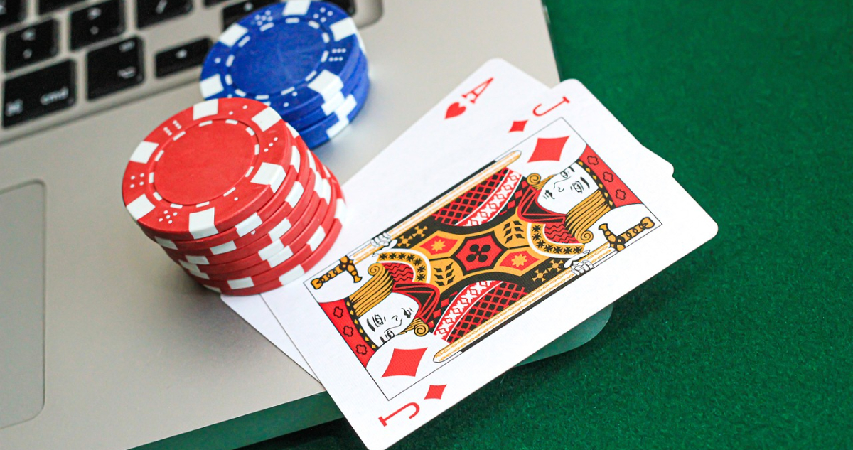 Gobierno avanza en regular apuestas y casinos online: Estos serían los requisitos y restricciones