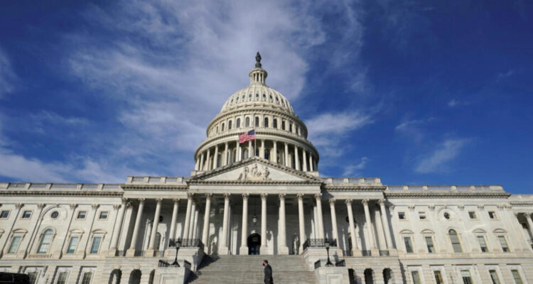 Chile y EEUU firman tras 13 años tratado que evita la doble tributación y la evasión fiscal