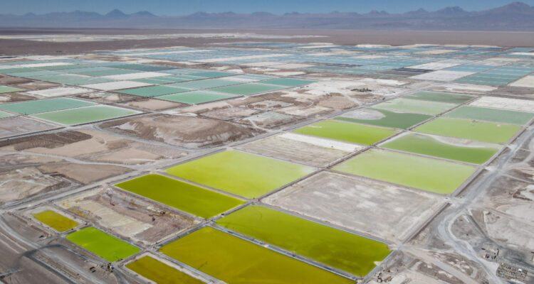 Chile ha sondeado con 46 potenciales inversores de 12 países para la explotación del litio