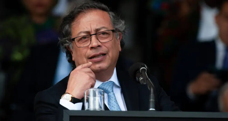 Los colombianos se cansaron y la popularidad de Petro se desploma