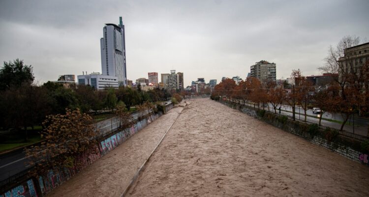 Corte de agua: Estas son las 34 comunas de la región Metropolitana que se verían afectadas