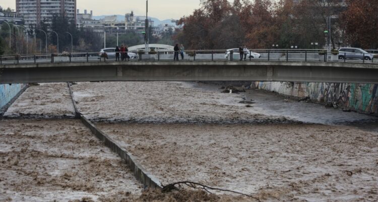 Postergan corte de agua en rm
