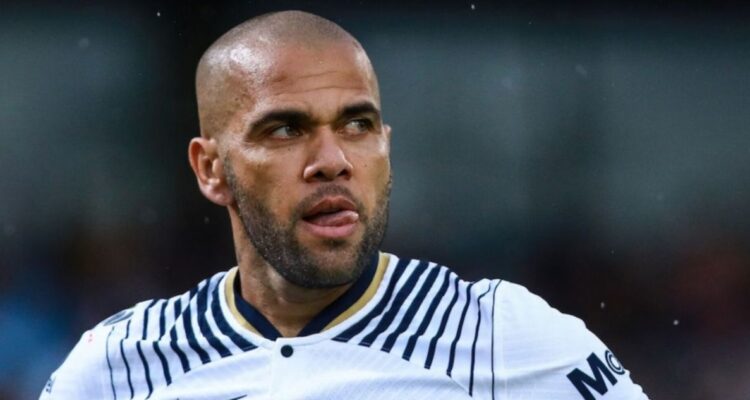 Dani Alves seguirá en prisión preventiva en Barcelona.