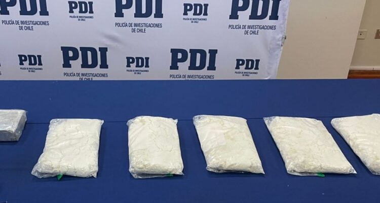 Decomiso de droga avaluado en $170 millones deja 3 detenidos y un prófugo en Puerto Montt