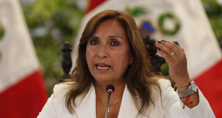 Presidenta Dina Boluarte declara por tres horas ante Fiscalía por las 77 muertes en protestas