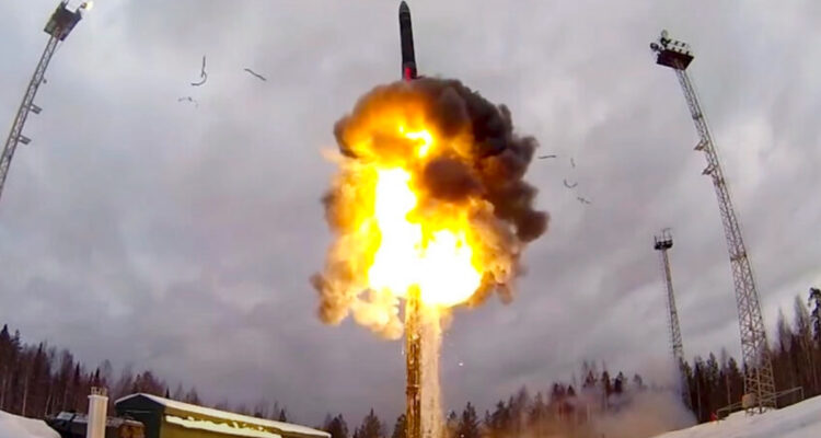 EEUU limitará su arsenal nuclear “siempre y cuando Rusia haga lo mismo”