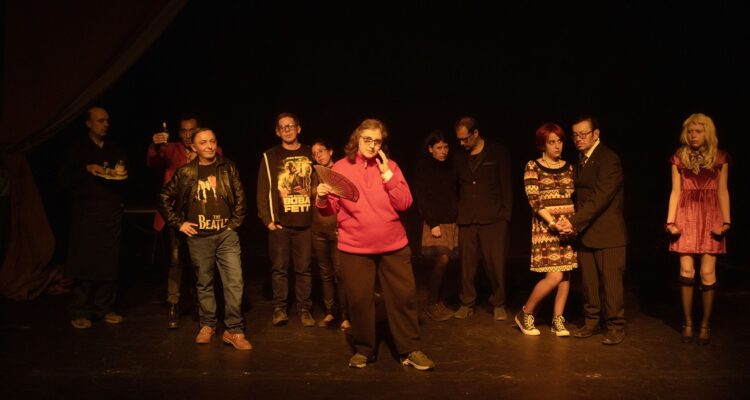 elenco el pasado me condena