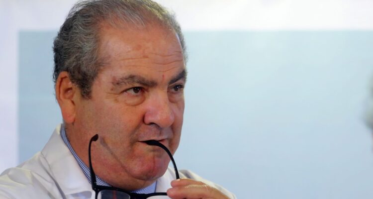 “No se puede hacer desde una oficina”: Castillo apunta a gestión de actuales autoridades del Minsal