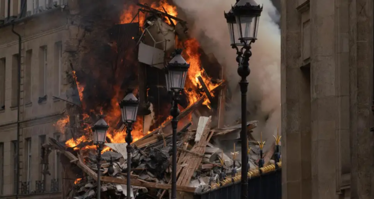 Explosión de gas en París deja al menos 24 heridos, 7 de ellos muy graves