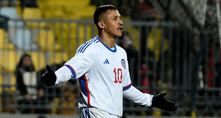 Alexis Sánchez jugando para La Roja.