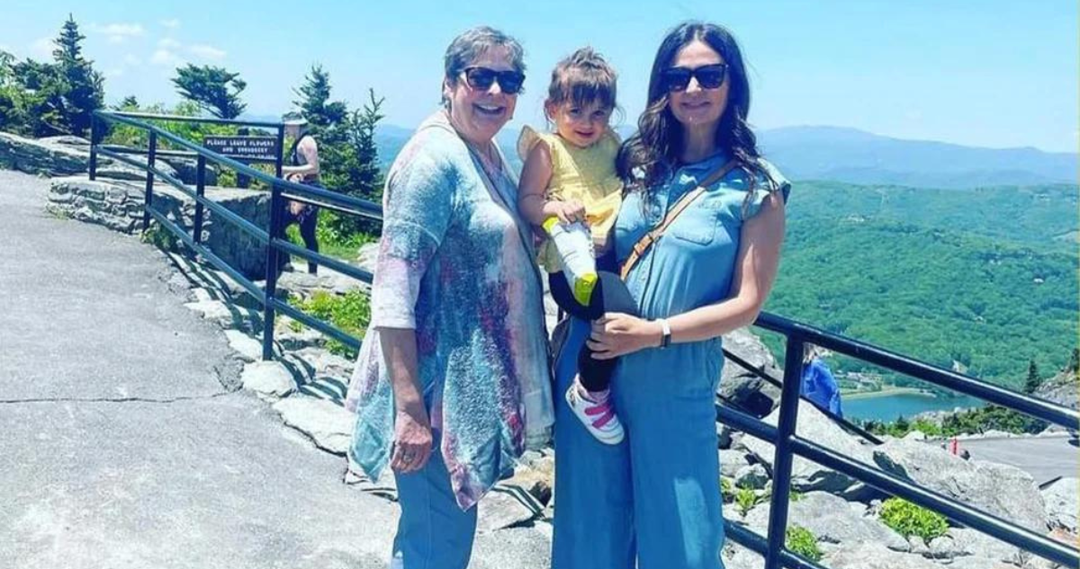 Barbara Rumpel junto a su hija y nieta. Las dos últimas viajaban en el avión
