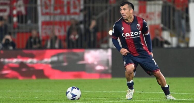 Gary Medel anunció públicamente su salida del Bologna FC