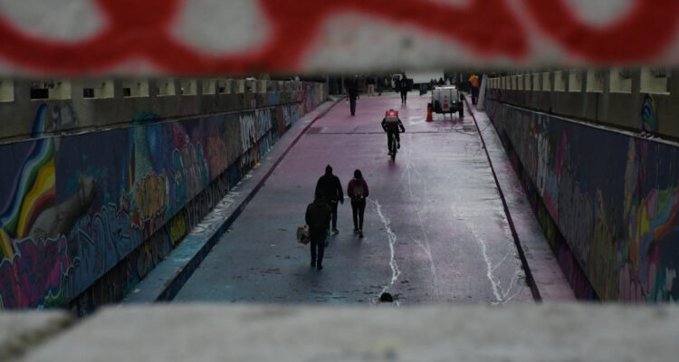 Gente caminando