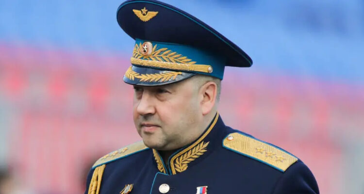 Hija de general ruso Sergei Surovikin niega su detención