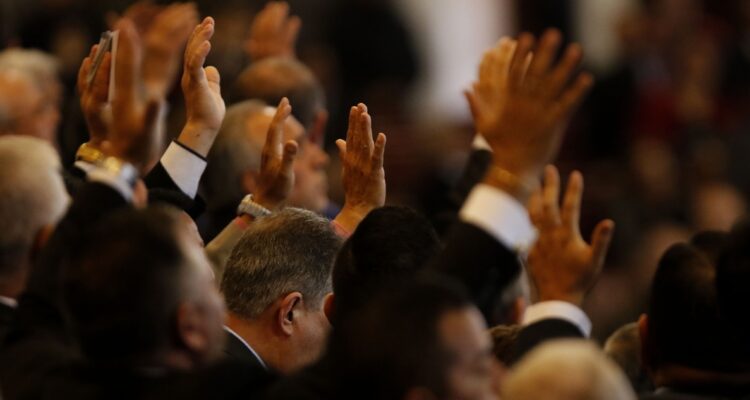 Culto evangélico ruidos molestos