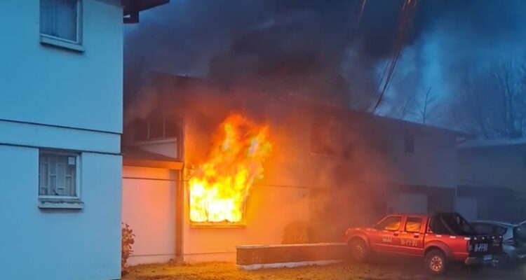 incendio-vivienda-san-pedro-de-la-paz-750x400.jpg