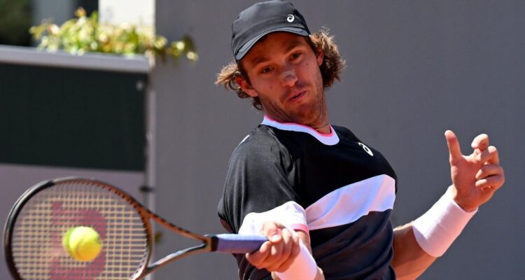 Jarry venció con propiedad a Girón y se mete en octavos de Roland Garros
